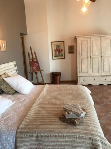 Bastide Campagne Canal Cucuron Bagian luar foto